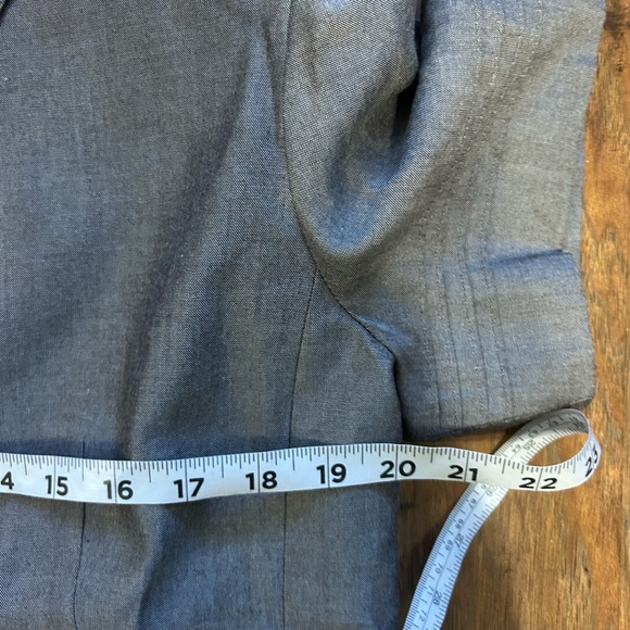 Kasper gray suit with a short-sleeved jacket and pants 14P - Picture 13 of 16